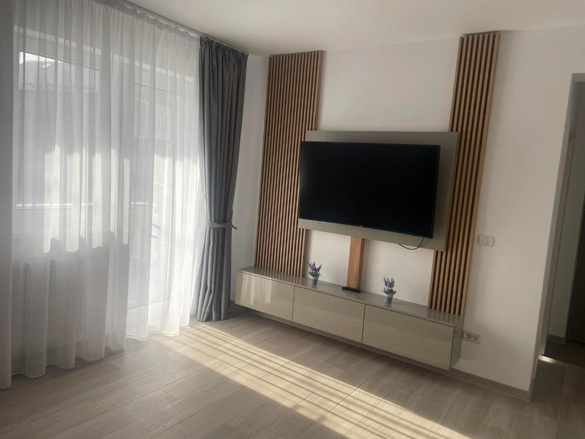 Luxury Apartment ピテシュティ エクステリア 写真